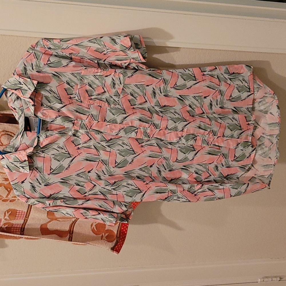 Stranger Things Hopper Shirt - medium